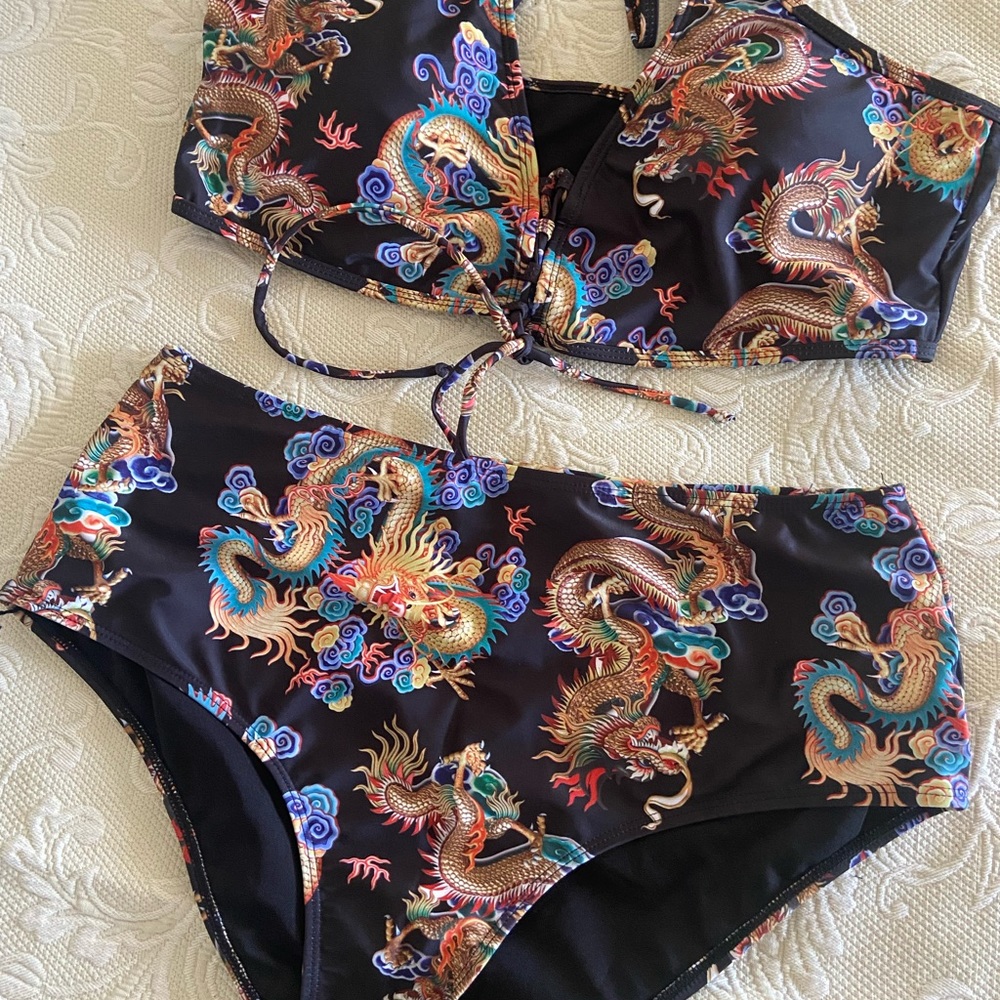 Chines dragon, with tie front bikini 2xl
